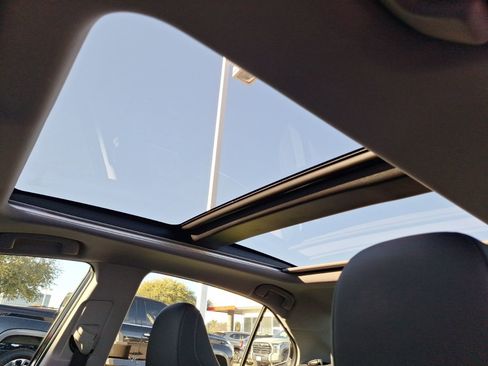 Used 2023 Toyota Camry XSE image 29