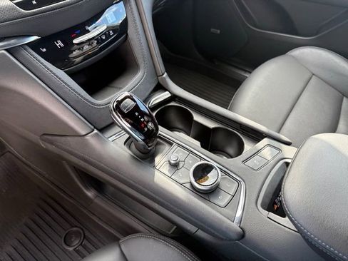Used 2024 Cadillac XT5 Sportv image 20