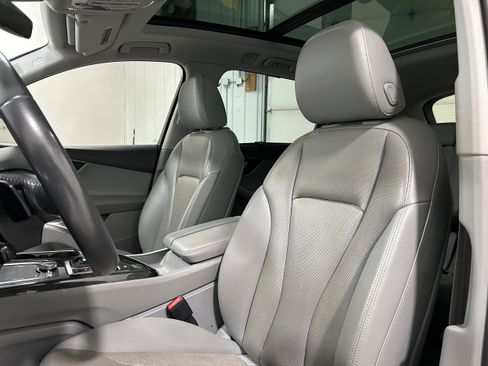 Used 2017 Audi Q7 3.0T Prestige w/ Prestige Package AWD/4WD image 25