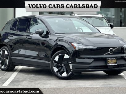 New 2025 Volvo EX30 Plus w/ Climate Package
