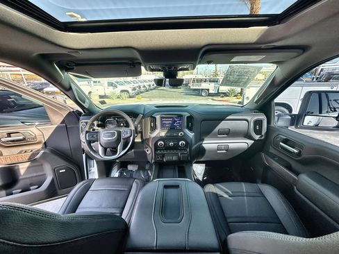 Used 2022 GMC Sierra 3500 Denali w/ Denali Ultimate Package AWD/4WD image 20