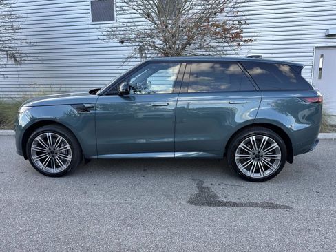 New 2026 Land Rover Range Rover Sport Dynamic SE image 2