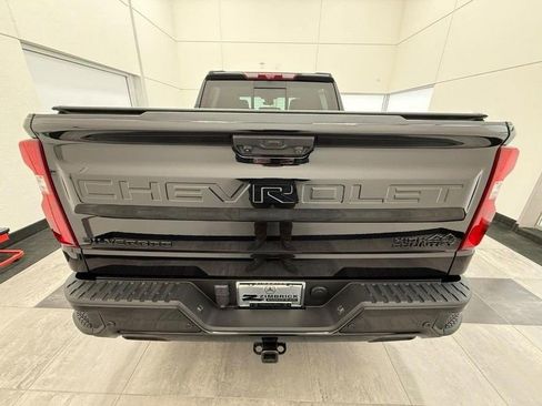 Used 2025 Chevrolet Silverado 1500 High Country w/ Midnight Edition image 3