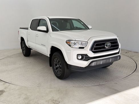 Used 2023 Toyota Tacoma SR5 w/ Technology Package image 7