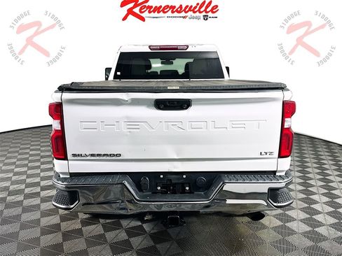 Used 2022 Chevrolet Silverado 2500 LTZ image 6