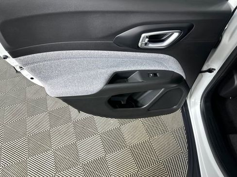 New 2026 Jeep Compass Latitude image 14