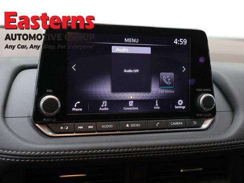 Used 2023 Nissan Rogue S AWD/4WD image 18