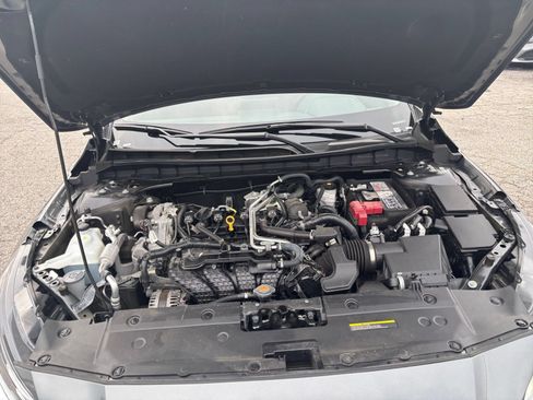 Used 2025 Nissan Altima 2.5 SV FWD image 27