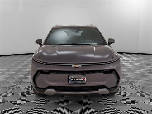 Used 2025 Chevrolet Equinox EV LT w/ Convenience Package image 8
