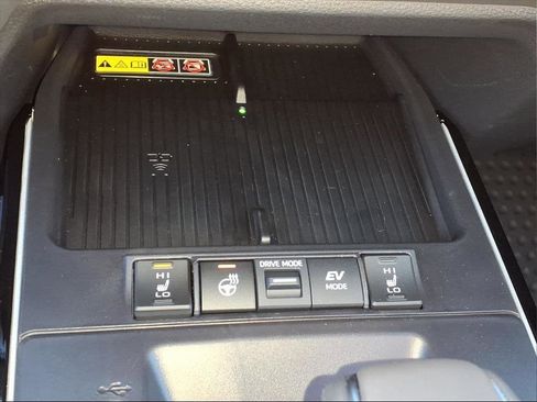 Certified 2026 Toyota Corolla Cross XSE image 21