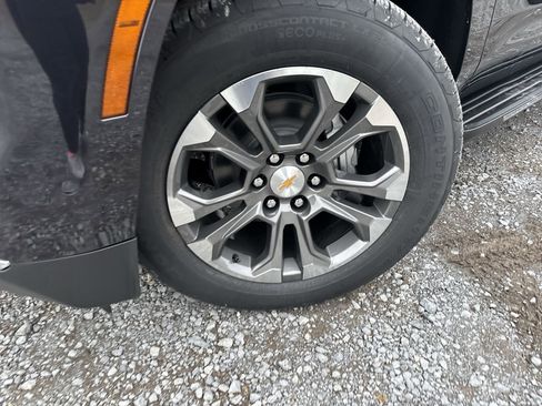 New 2026 Chevrolet Suburban LT w/ Comfort Package image 13