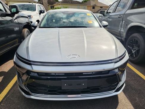 Used 2025 Hyundai Sonata SEL image 2