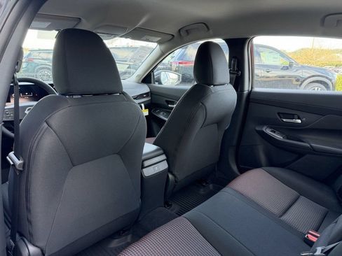 New 2026 Nissan Sentra SR w/ Floor Mat Package FWD image 28