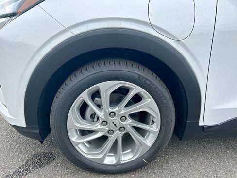 New 2027 Chevrolet Bolt LT w/ Comfort Package FWD image 30