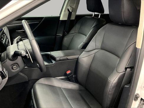Used 2025 Lexus ES 350 w/ Premium Package FWD image 6