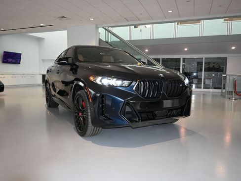 Used 2025 BMW X6 M60i AWD/4WD image 1