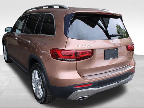 Used 2022 Mercedes-Benz GLB 250 4MATIC image 14