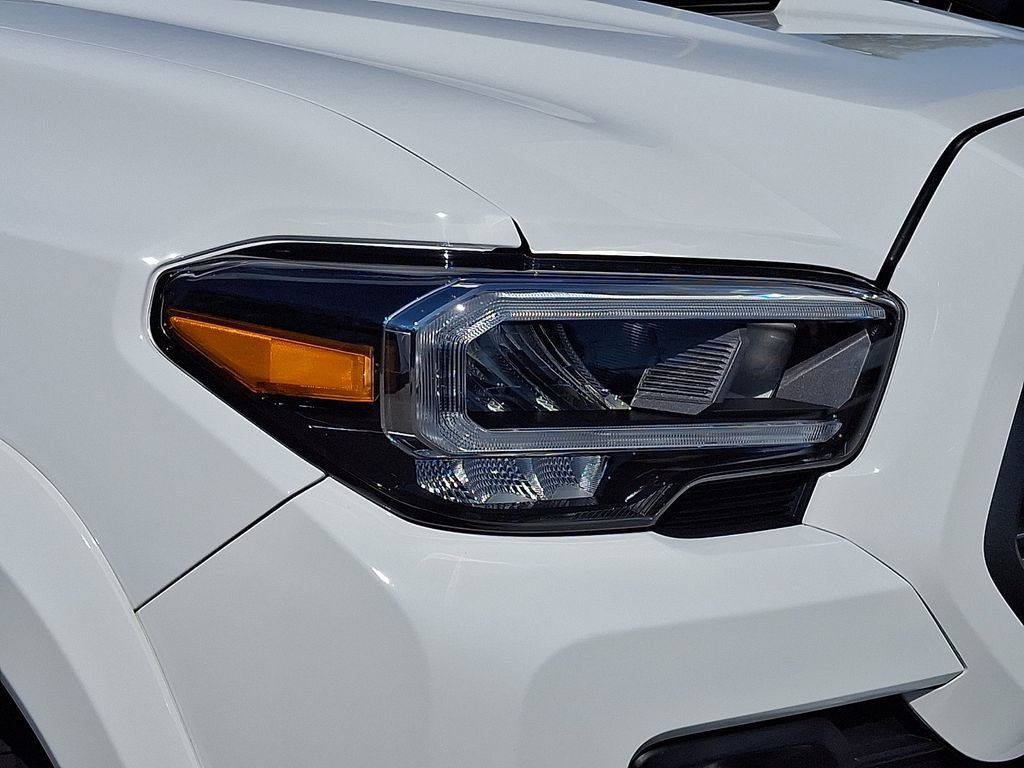 Certified 2023 Toyota Tacoma TRD Sport w/ Black Out Package (TMS) AWD/4WD image 9