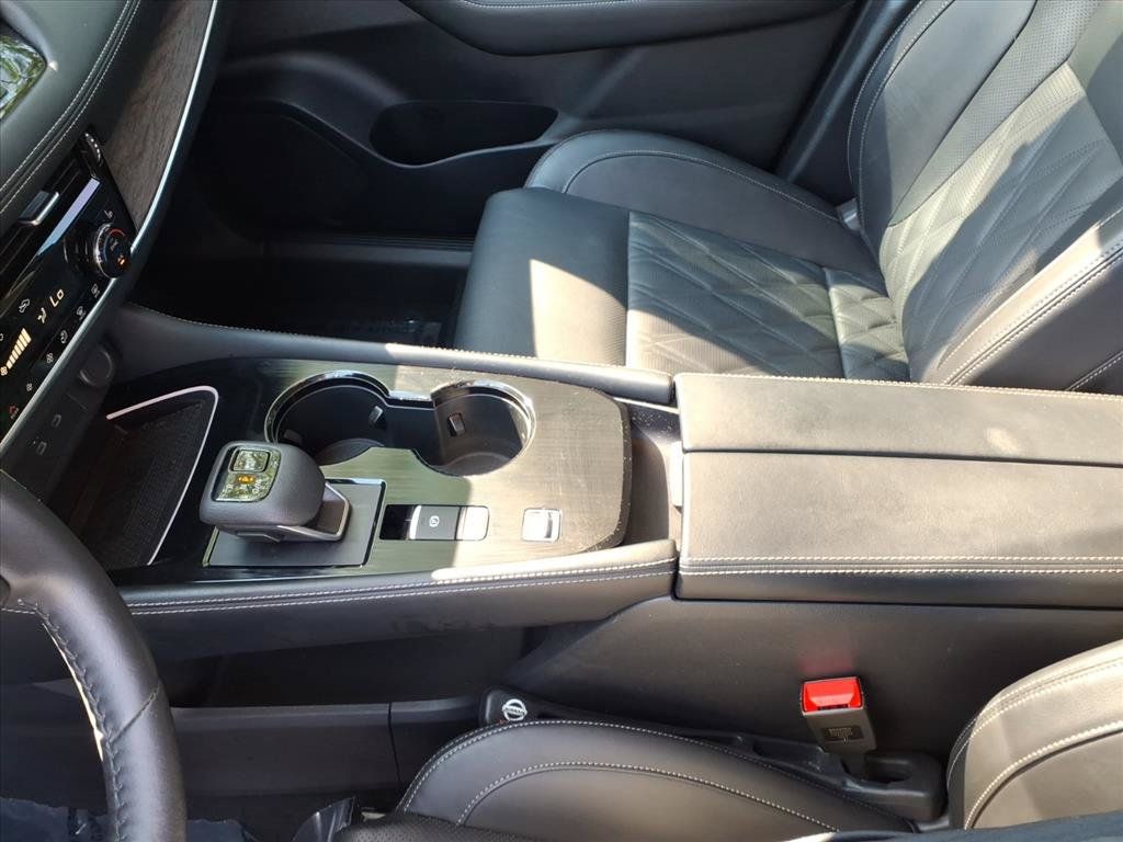 Used 2024 Nissan Rogue Platinum w/ Platinum Premium Package FWD image 14