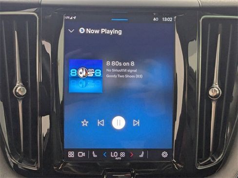 Used 2025 Volvo XC60 B5 Plus image 20