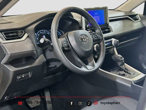 Used 2025 Toyota RAV4 LE AWD/4WD image 8