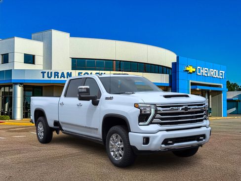 New 2026 Chevrolet Silverado 2500 High Country w/ High Country Premium Package AWD/4WD image 8