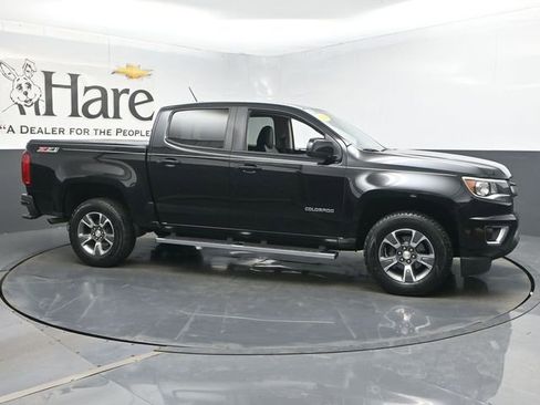 Used 2020 Chevrolet Colorado Z71 w/ LPO, Premium Interior Package image 48