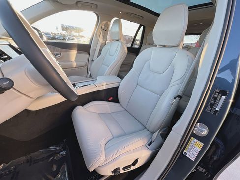 Certified 2024 Volvo XC90 B6 Ultimate w/ Protection Package Premier image 13