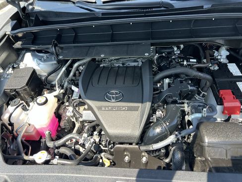 Used 2024 Toyota Highlander XSE FWD image 36