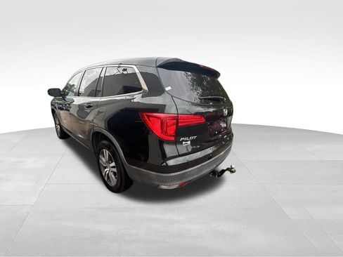 Used 2018 Honda Pilot EX image 4
