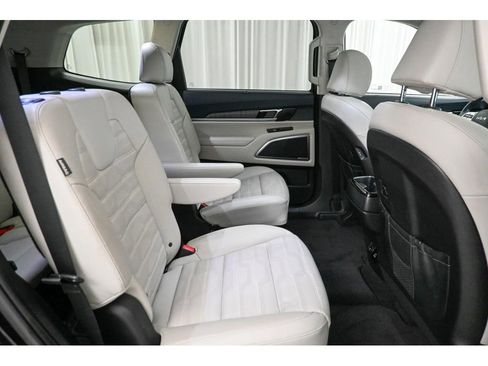 Used 2023 Kia Telluride SX Prestige image 18