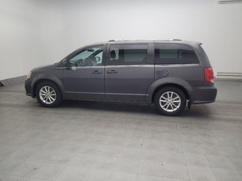 Used 2018 Dodge Grand Caravan SXT FWD image 3