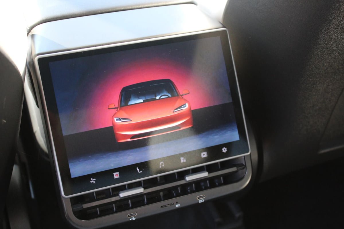 Used 2022 Tesla Model Y Performance AWD/4WD image 30