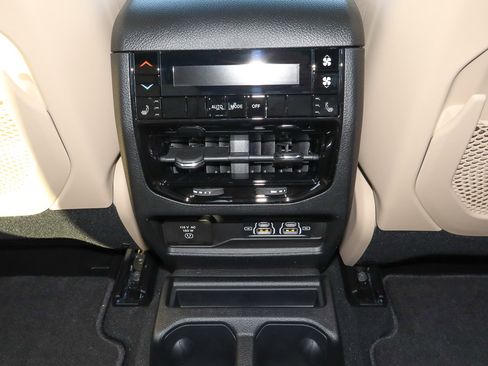 New 2025 Jeep Grand Cherokee L Limited w/ Black Appearance Package image 19