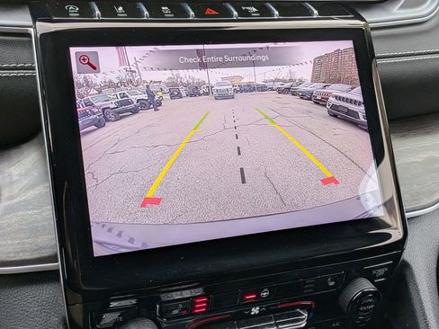 Used 2023 Jeep Grand Cherokee L Limited image 21