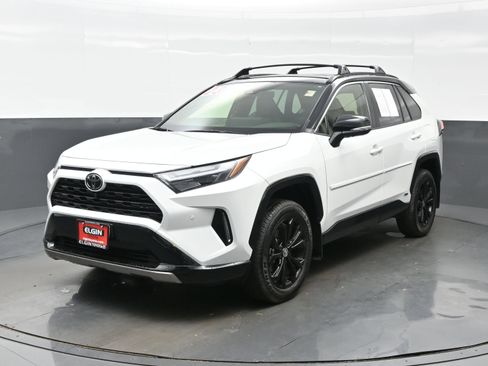 Used 2025 Toyota RAV4 XSE w/ Advanced Technology Package AWD/4WD image 2