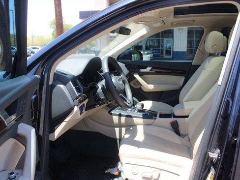 Used 2019 Audi Q5 2.0T Premium Plus w/ Premium Plus Package AWD/4WD image 11