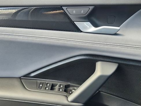New 2026 Volkswagen Tiguan SE R-Line FWD image 28