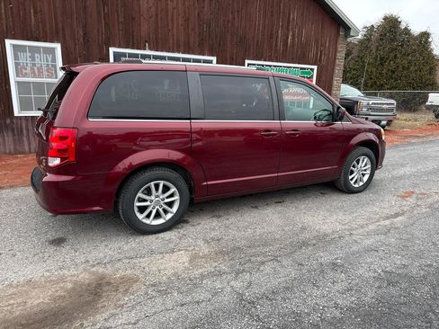 Used 2019 Dodge Grand Caravan SXT FWD image 9