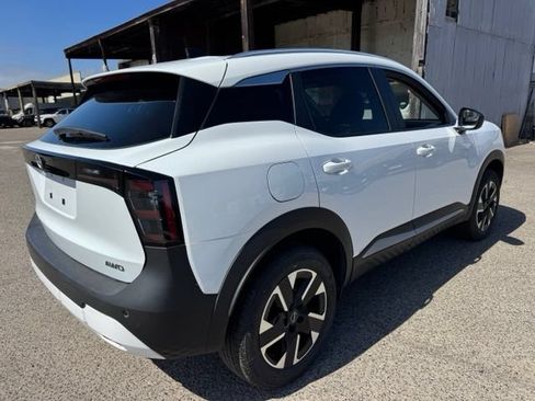 Used 2026 Nissan Kicks SV w/ Cold Weather Package AWD/4WD image 5