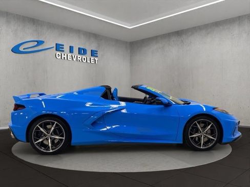 Used 2023 Chevrolet Corvette Stingray Premium Conv w/ Z51 Performance Package RWD image 15