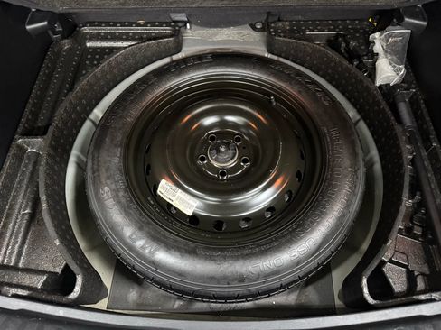 Used 2018 Jeep Compass Sport image 32