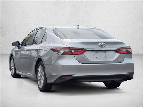 Used 2023 Toyota Camry LE FWD image 7