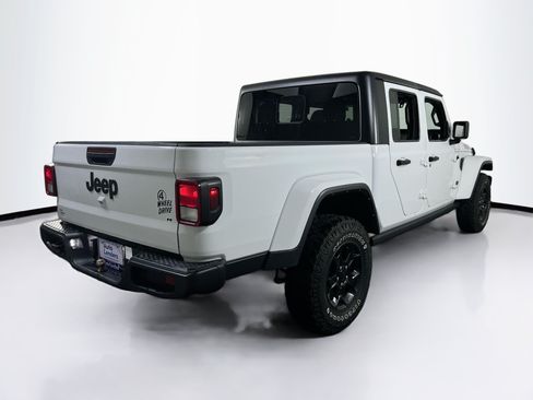 Used 2023 Jeep Gladiator Sport AWD/4WD image 5