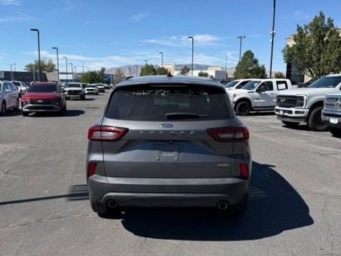 Used 2025 Ford Escape ST-Line Select AWD/4WD image 3