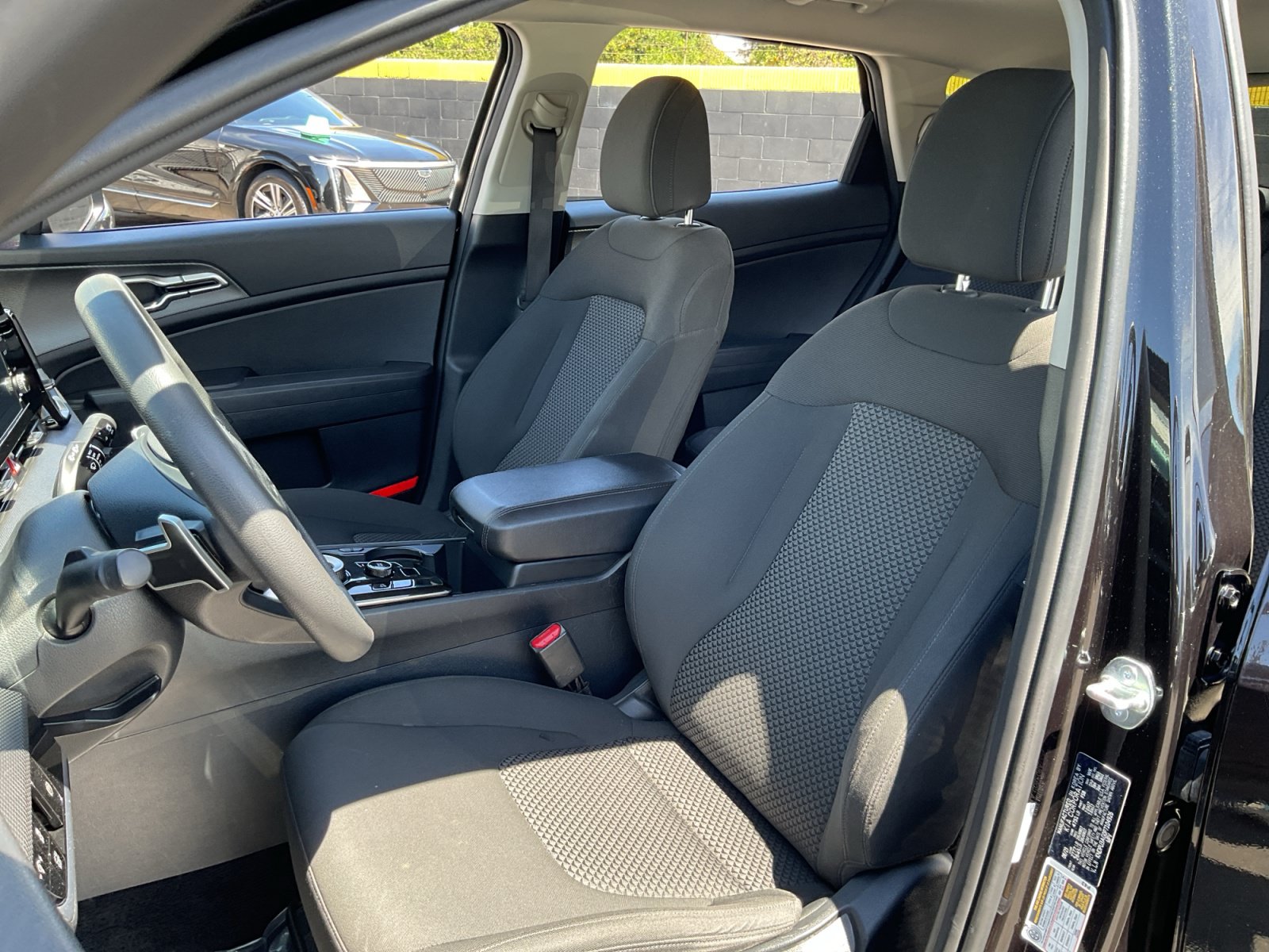 Used 2023 Kia Sportage LX FWD image 18