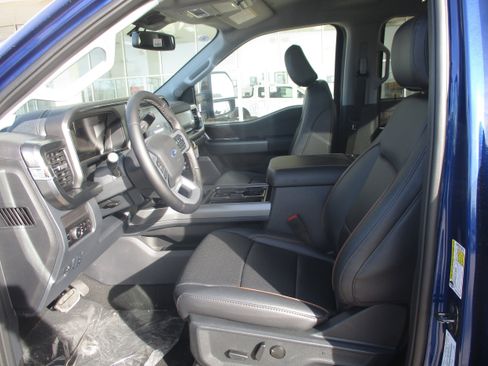 New 2026 Ford F250 Lariat w/ FX4 Off-Road Package image 7