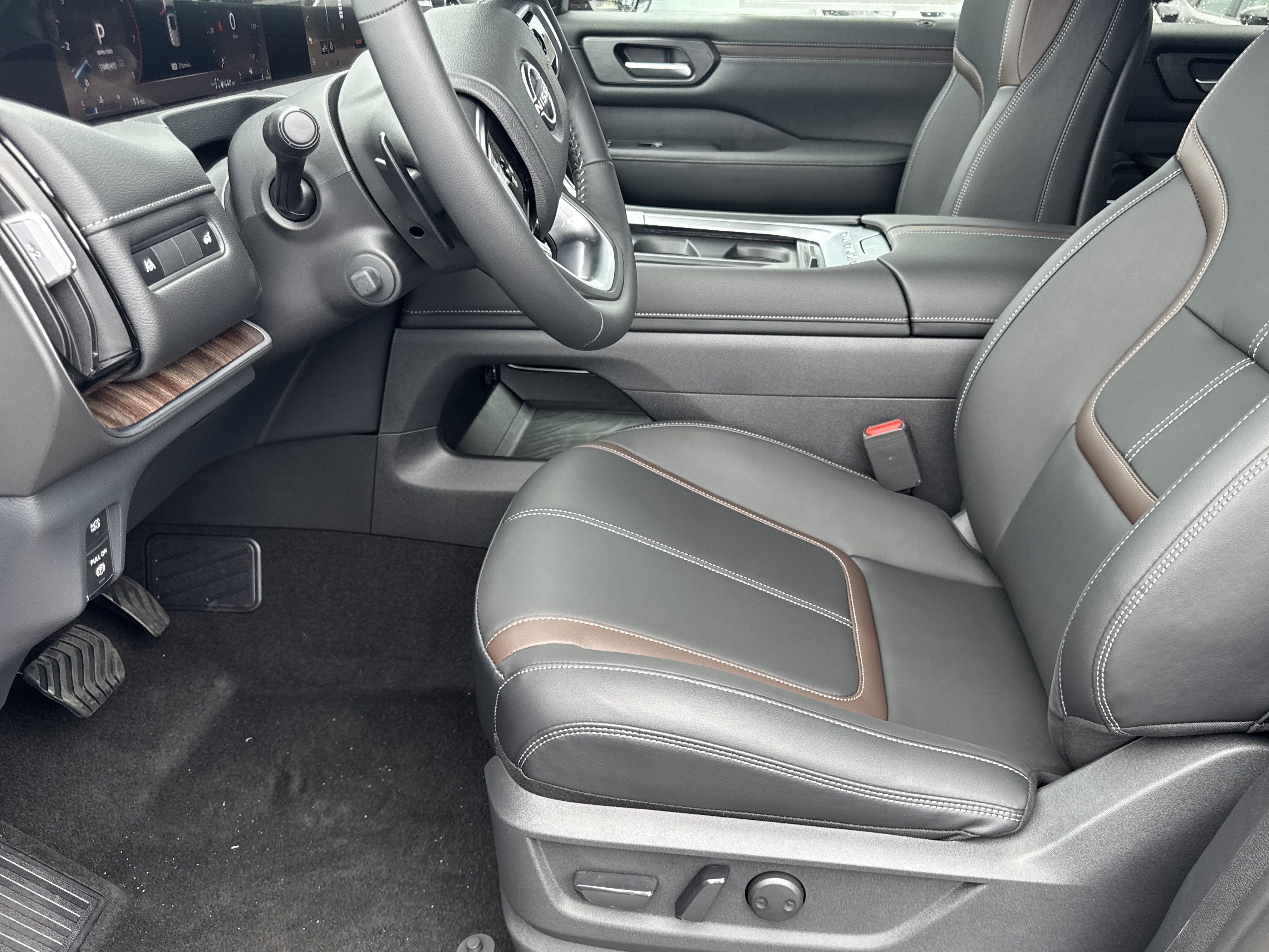 New 2026 Nissan Armada SL w/ Captain's Chari Seat Package AWD/4WD image 11