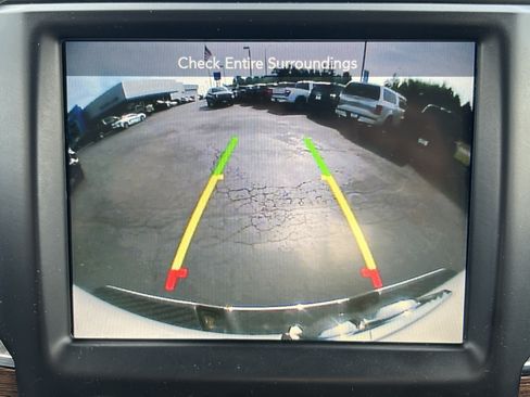 Used 2017 RAM 1500 Laramie AWD/4WD image 16