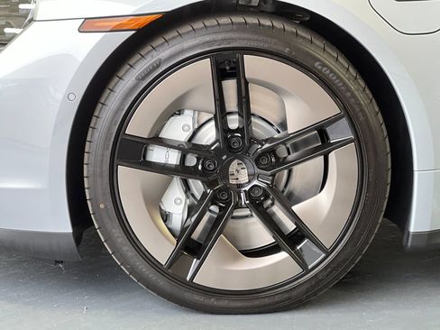 Certified 2025 Porsche Taycan Turbo image 34